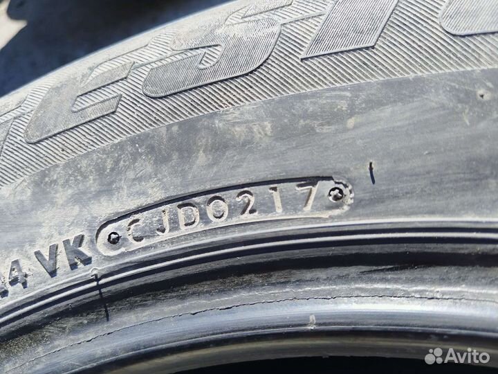 Bridgestone Dueler H/L 33 235/65 R18