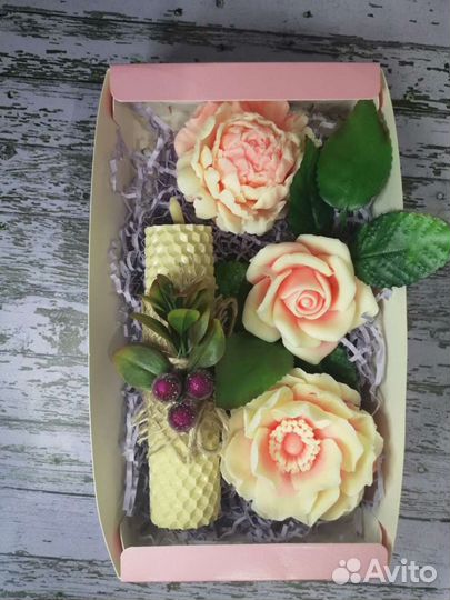 Подарочный набор с мылом и свечей