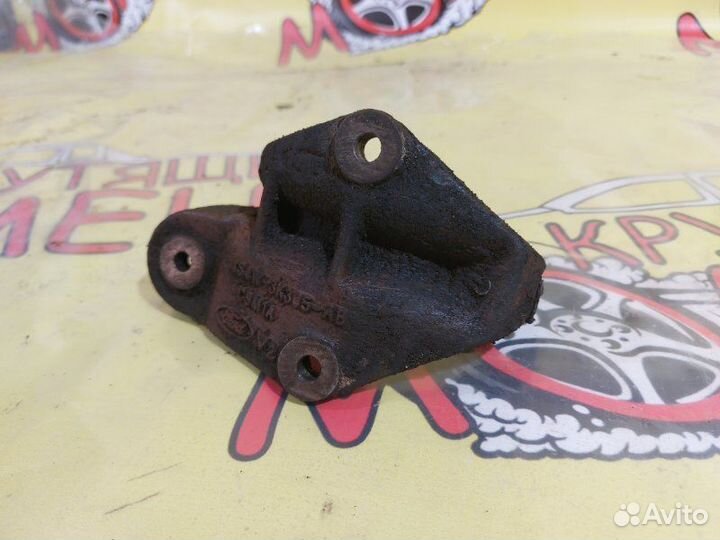 Кронштейн привода Ford Focus 1 I седан 1.8 2002