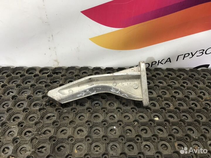 Кронштейн интеркулера Scania 5-series