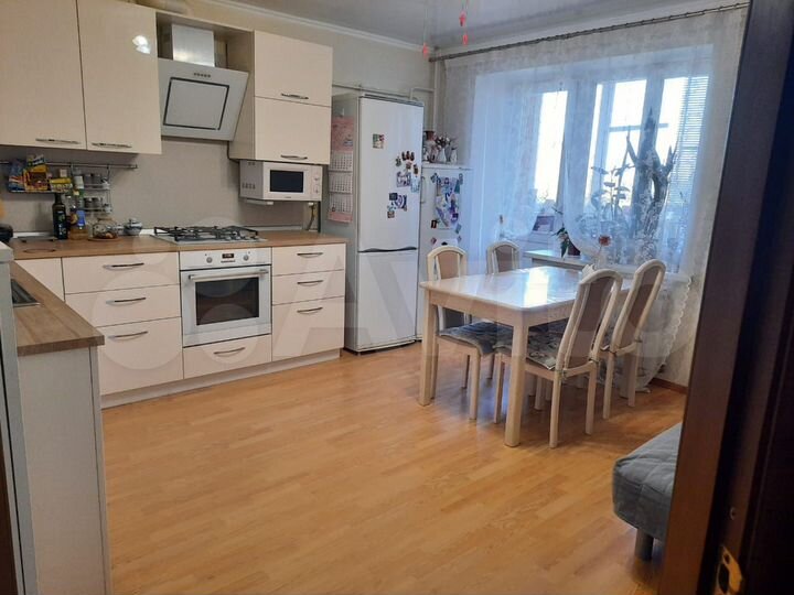 2-к. квартира, 74,1 м², 3/9 эт.