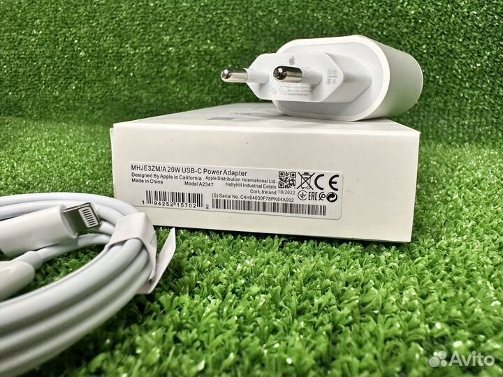 Apple 20W Power Adapter + Lighting