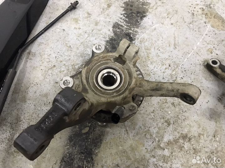 Поворотный Кулак правый chery very bonusa13