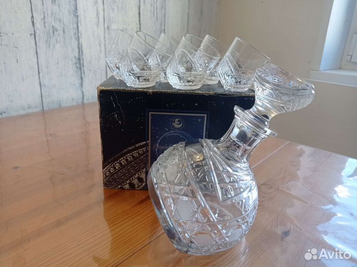 Графин хрустальный с рюмками