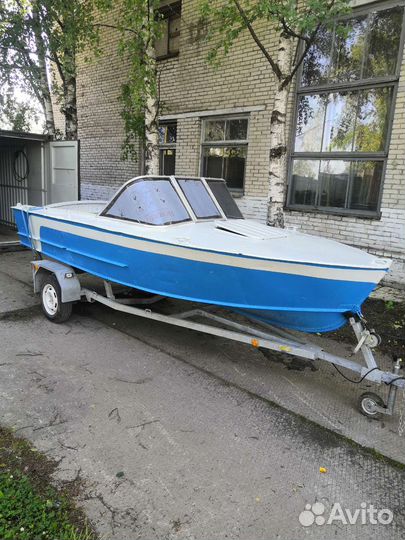 Моторная лодка Прогресс 2 с плм Yamaha 40