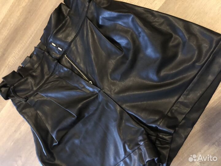 Классические шорты женские