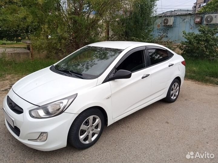 Hyundai Solaris 1.4 AT, 2014, 200 000 км