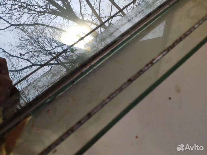 Полка в ванную с зеркалом