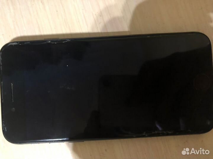 Телефон iPhone 8 64 gb