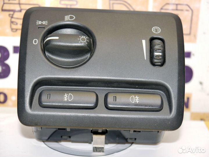 Выключатель фар Вольво S60 V70 XC70 30739312