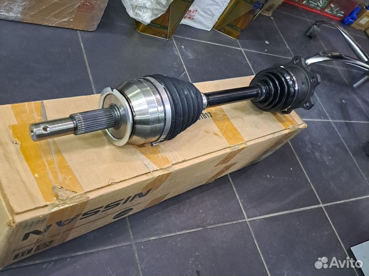 Привод правый Nissan Armada Infiniti QX56