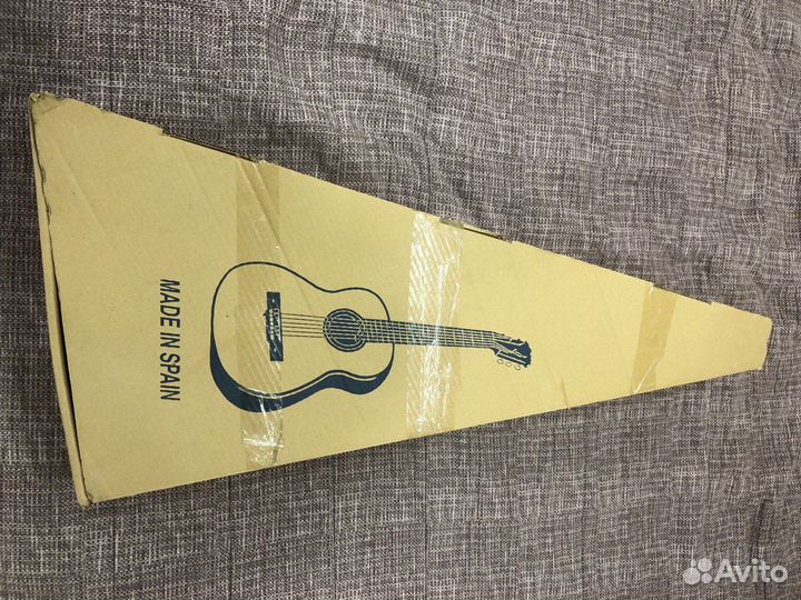 Испанская гитара Alhambra