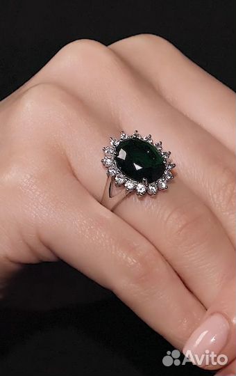 Серебряное кольцо с фианитами