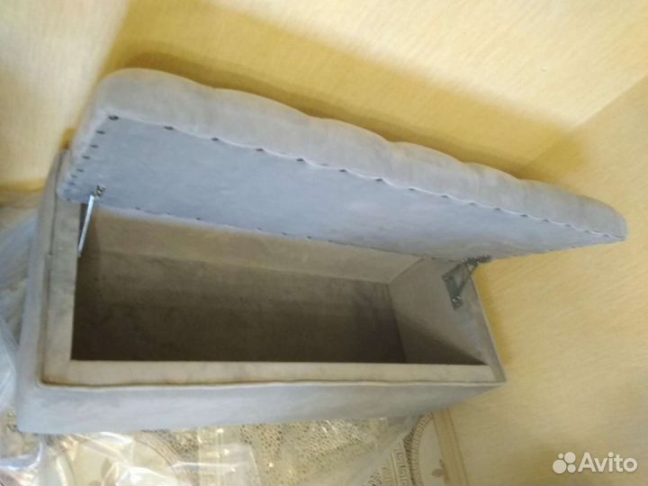 Банкетка, длина 105 см, ширина 47см,высота 43 см