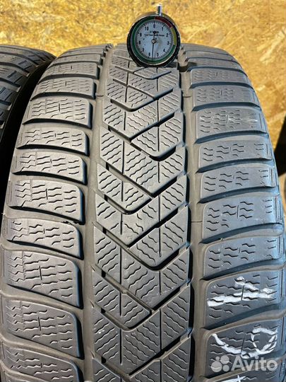 Pirelli Winter Sottozero 3 235/35 R20