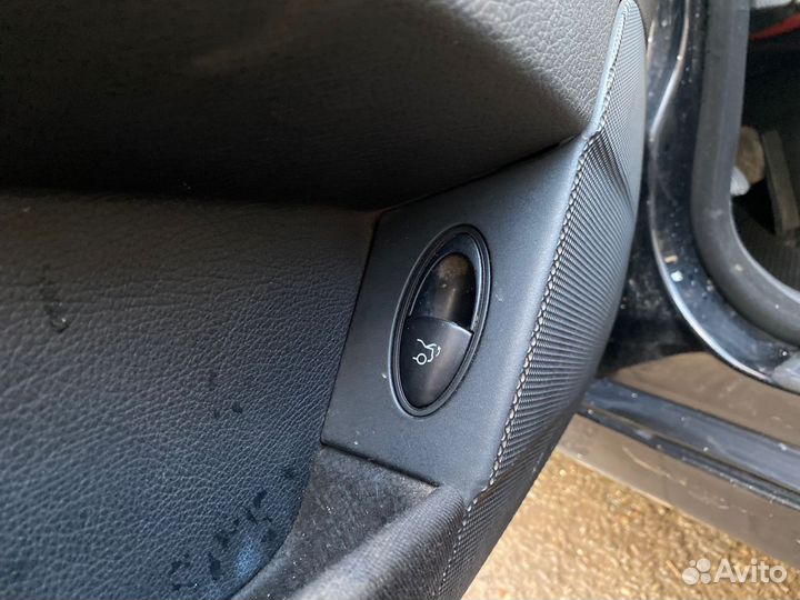Кнопка открывания багажника Mercedes E-Class W211