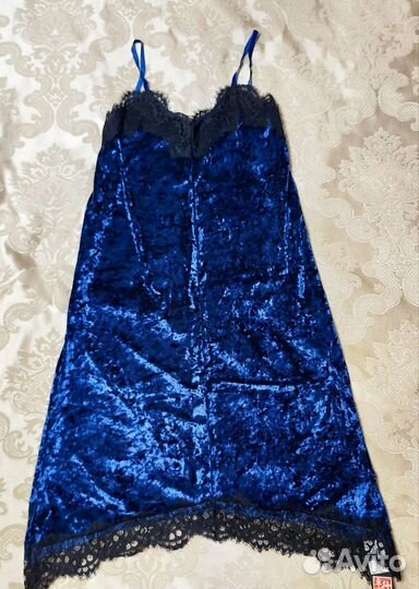 Новое велюровое платье р.М (46)