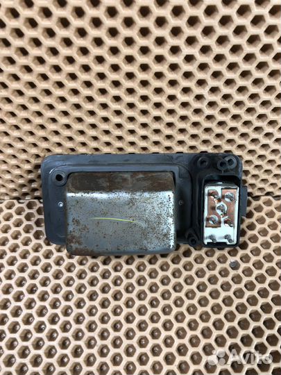 Пепельница задняя левая Ford Taurus 2 1991-1995