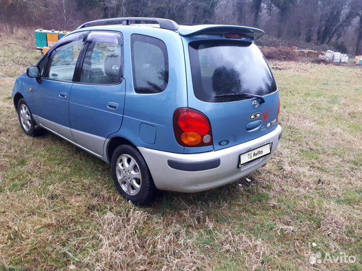 Toyota Corolla Spacio 1.6 AT, 1997, 230 000 км