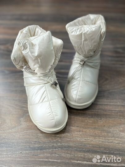 Дутики женские зимние