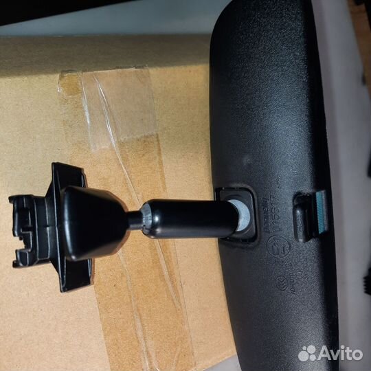 Зеркало заднего вида салонное