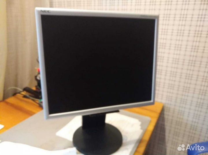 Монитор NEC