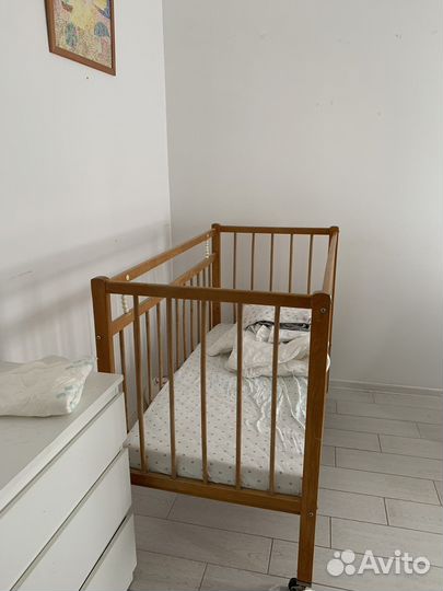 Детская кроватка