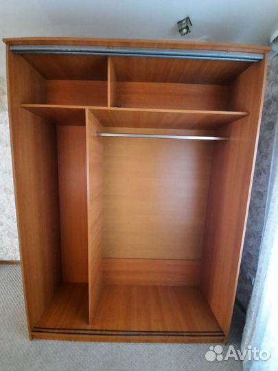 Шкаф купе с зеркалом