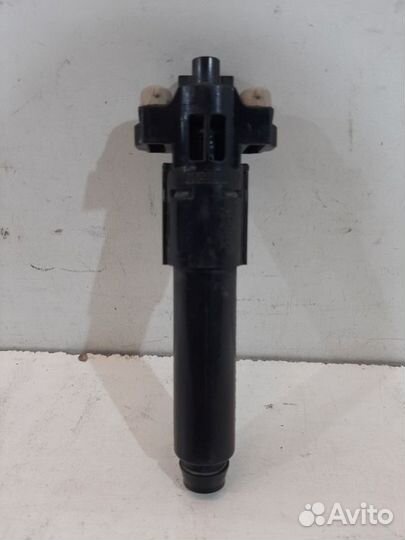 Форсунка омывателя передняя левая Lexus Lx 3