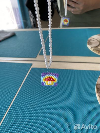 Ожерелье с украшениям