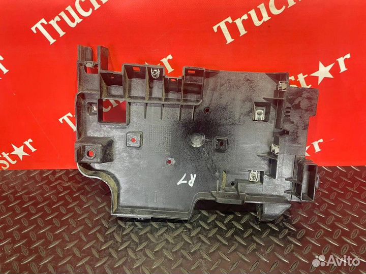 Кронштейн крепления короба Renault T