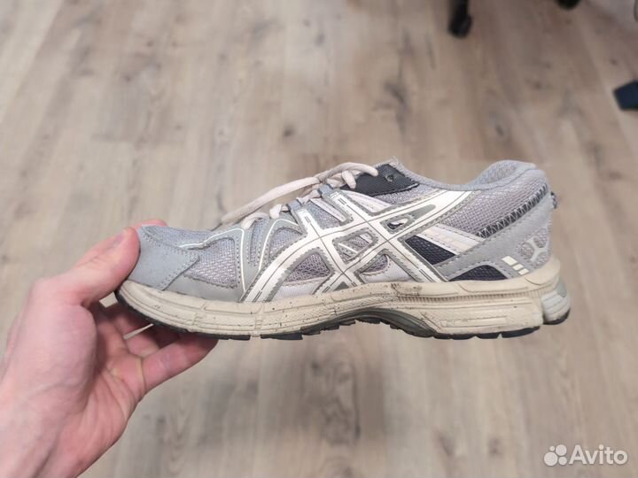 Кроссовки женские Asics