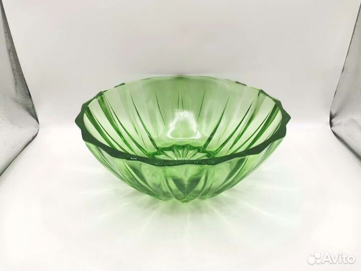 Салатник Цветное зелёное стекло СССР