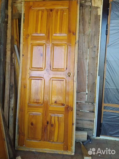 Двери из натурального дерева