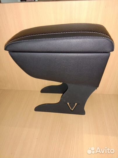 Подлокотник LADA Kalina (экокожа)