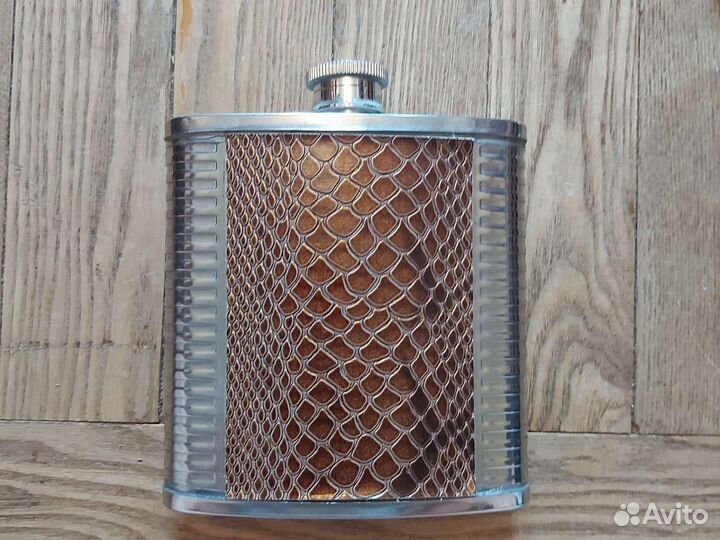 Походный набор (фляга, шампура, посуда, зажигалка)