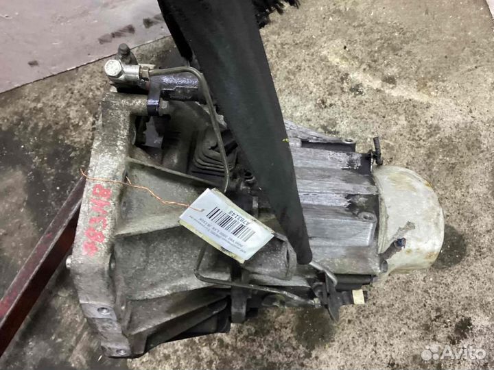 МКПП (механическая коробка переключения передач) V