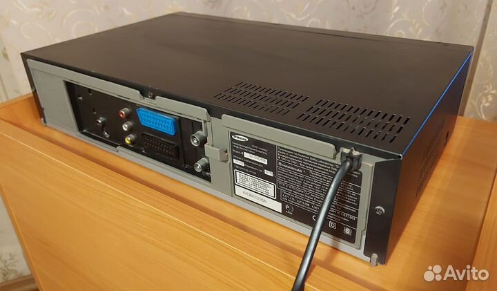 Видеомагнитофон Samsung SV-DVD 40B