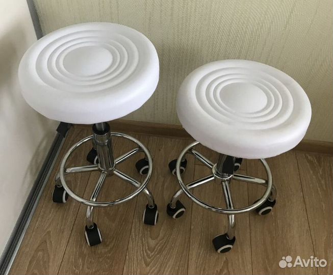 Стул без спинки