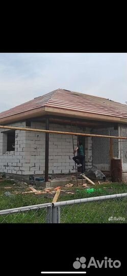 Бригада строителей