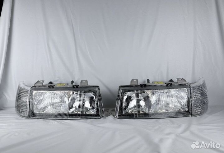 Передние фары 2110 комплект