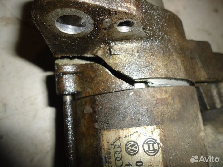 Стартер (Audi A8, Audi Q7, Volkswagen Touareg)