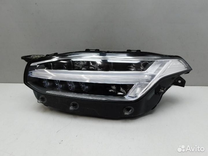 Фара левая Volvo XC90