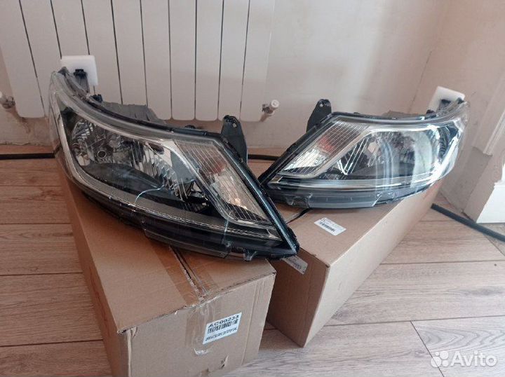 Фара передняя левая Kia Rio 3 2011-2015