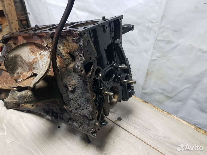 Блок цилиндров Merсedes C Class W202 M111.921