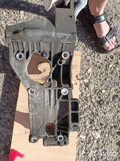 Кронштейн генератора для 1.9 tdi alh (90 л.с.)