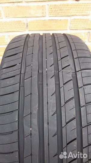 RoadX RXMotion U11 275/40 R18 и 245/45 R18