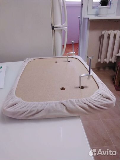 Лежанка для котика на узкий подоконник