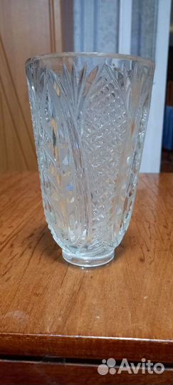 Ваза для цветов хрустальная