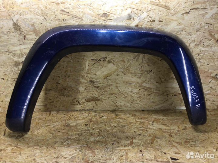 Молдинг крыла переднего правого Jeep Liberty 5gh00